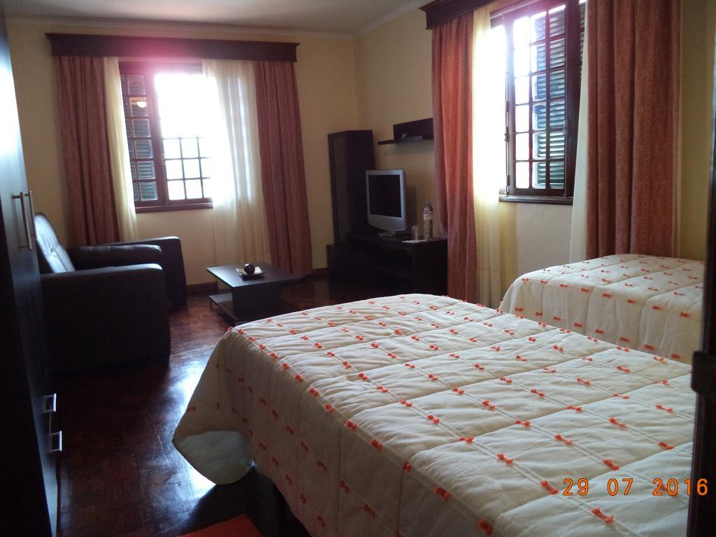 Hospedagem Casa Do Largo Hotel Santo António da Serra Zewnętrze zdjęcie